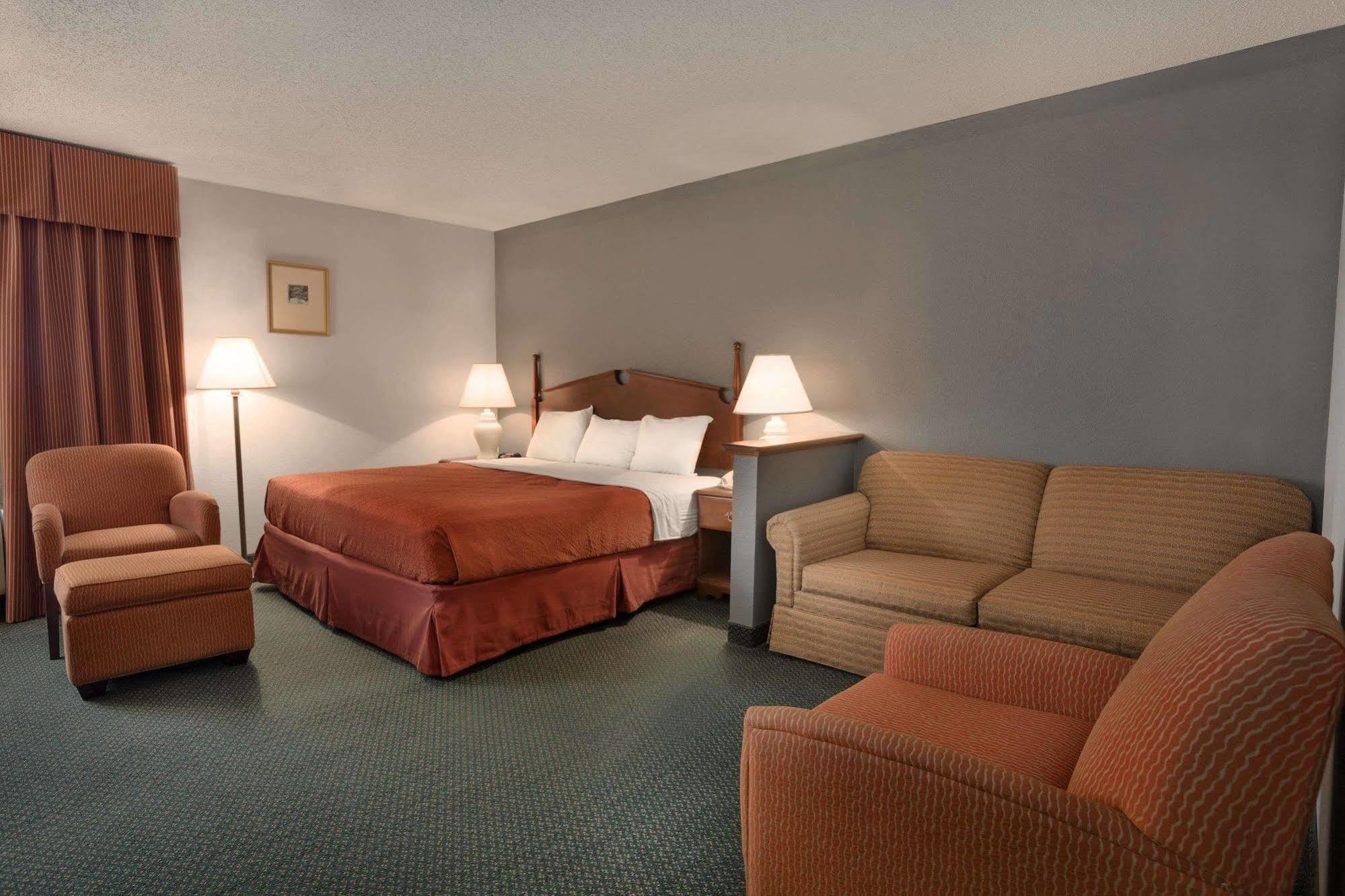 Quality Inn Kinder Buitenkant foto